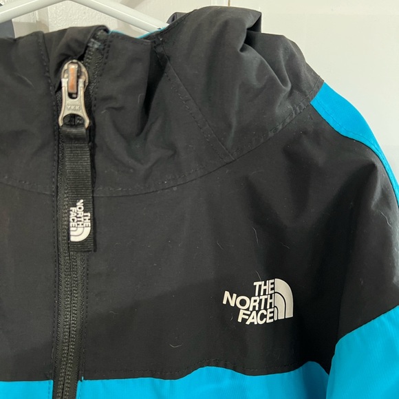 The North Face Kids Blue Jacket - Picture 3 of 14